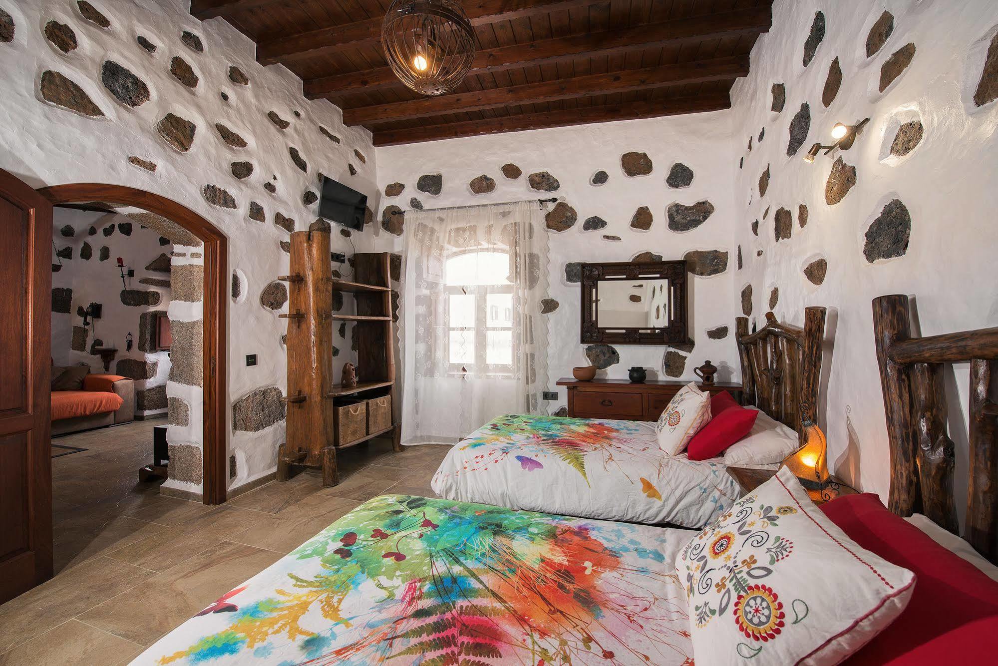 Casa Emblematica Garaday Lanzarote Guest House Tinajo Luaran gambar