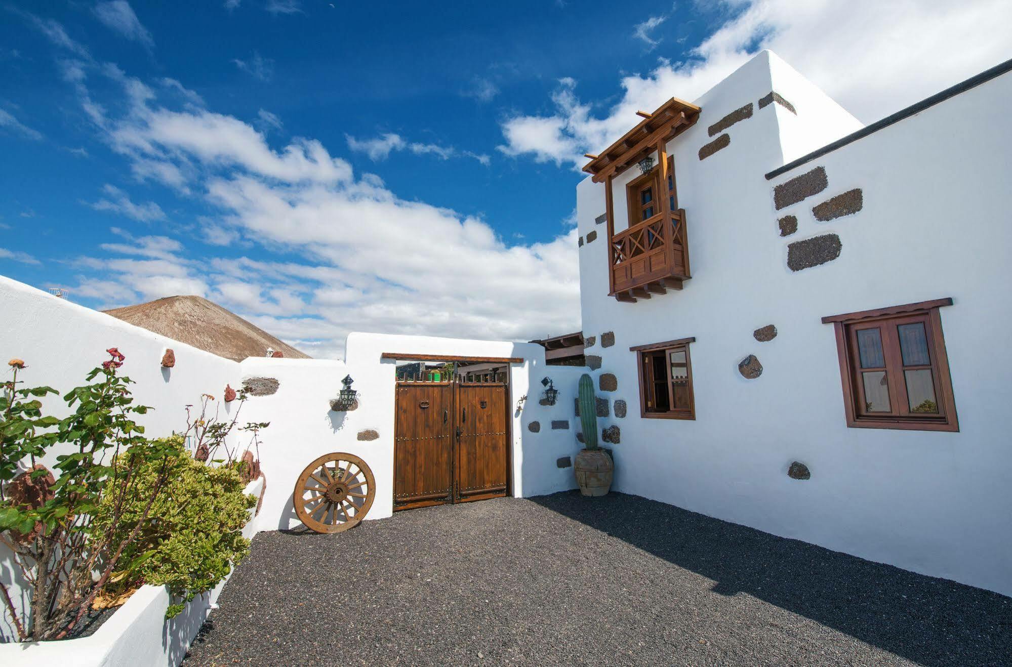 Casa Emblematica Garaday Lanzarote Guest House Tinajo Luaran gambar